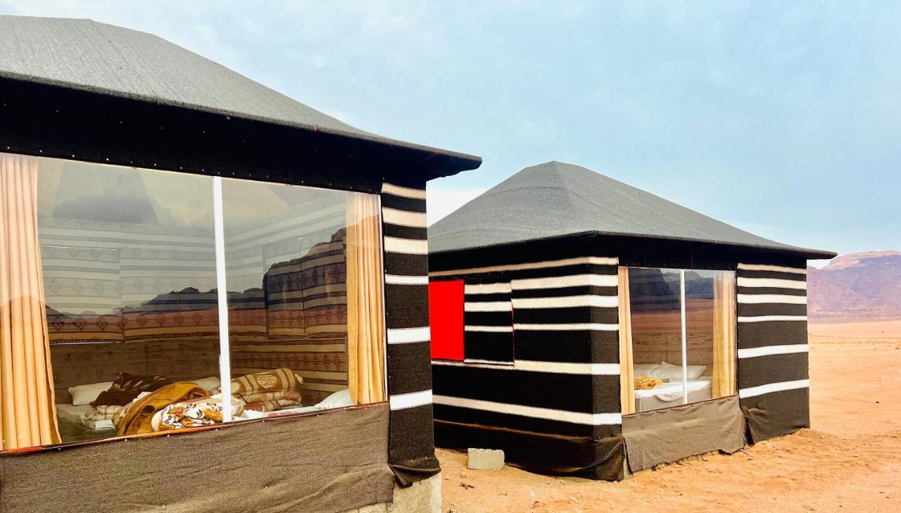 Wadi Rum Cave Camp &Jeep Tour エクステリア 写真