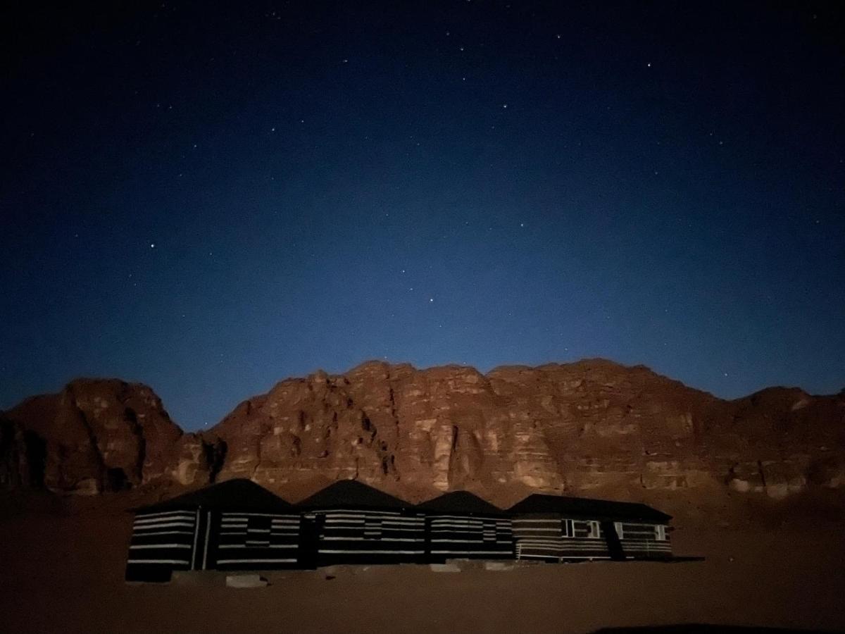 Wadi Rum Cave Camp &Jeep Tour エクステリア 写真